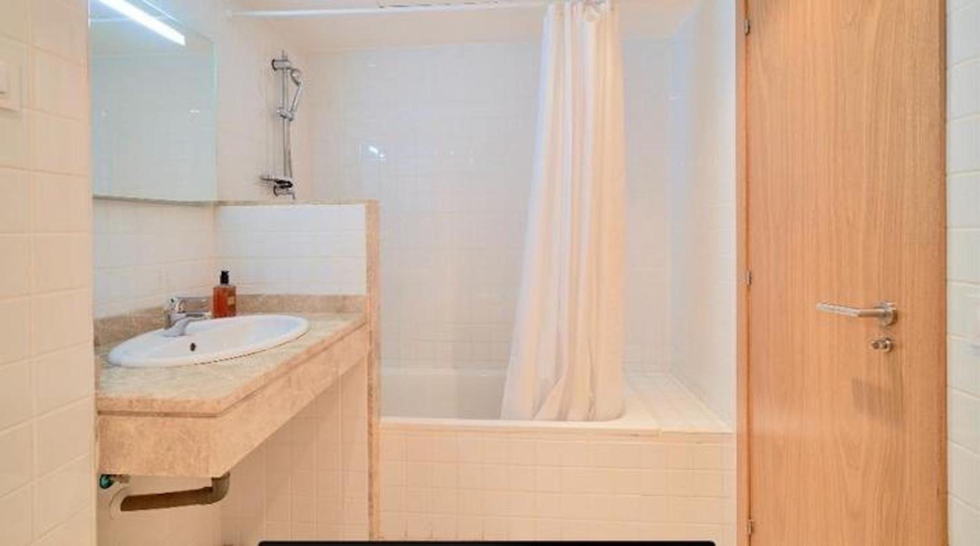 Holidays2Malaga Heroe De Sostoa Con Piscina Junto Estacion Ave Y Playa المظهر الخارجي الصورة